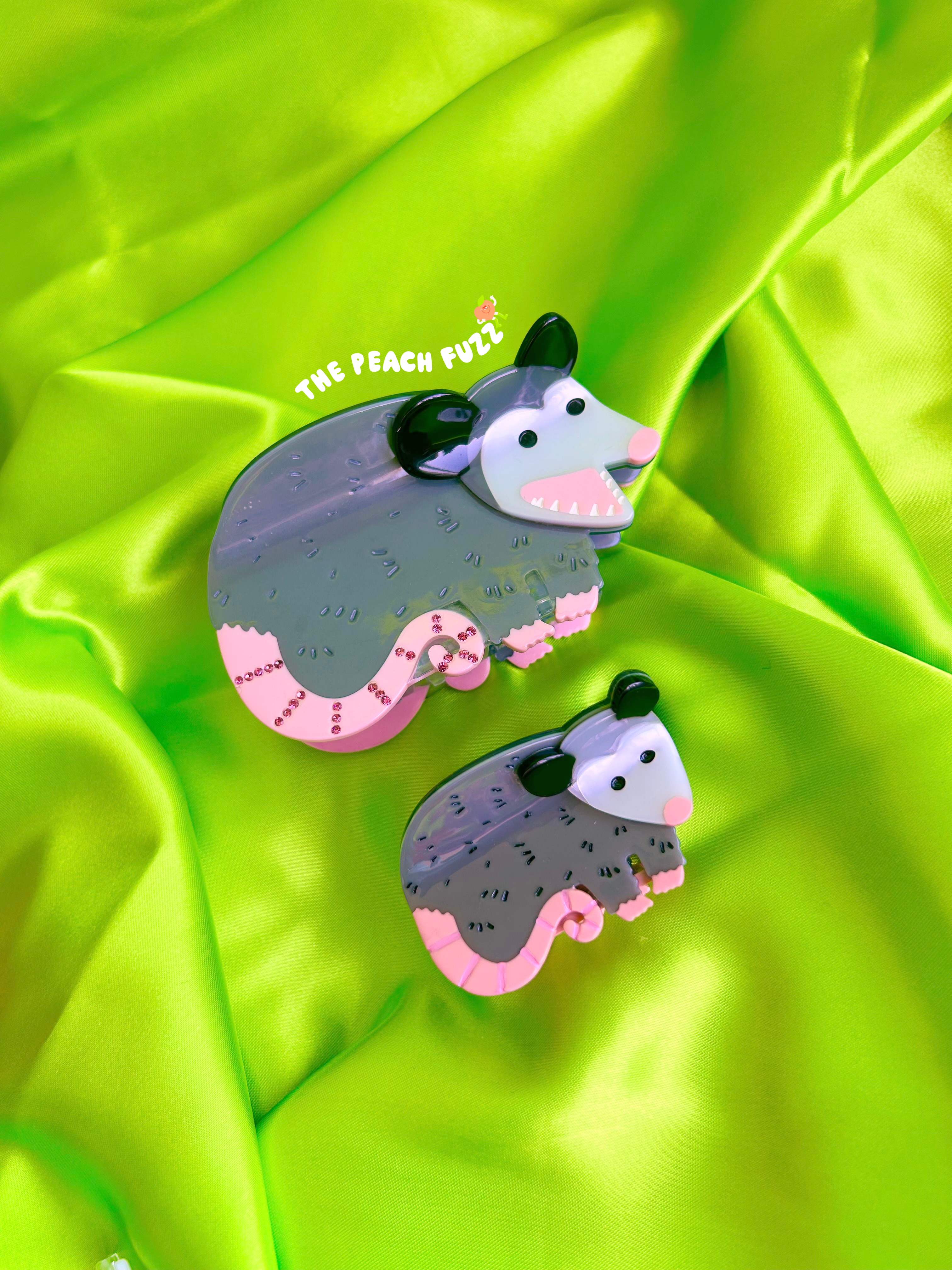 The Peach Fuzz | Possum Hair Claw – Lift Bridge Yarns