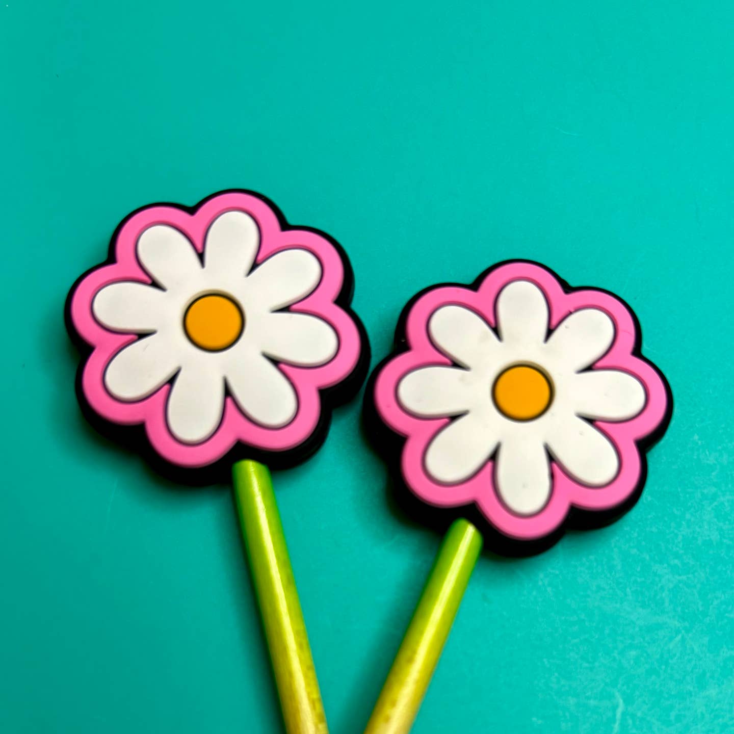 Knitting needle point protectors - Pink and White Daisy | Needle Stoppers