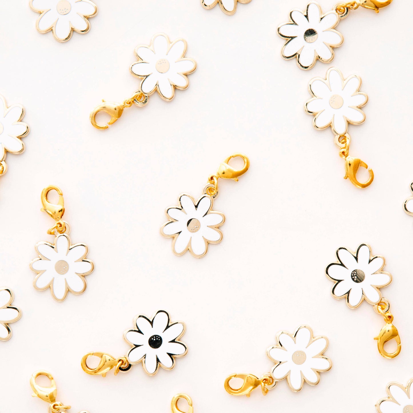 White Daisy Enamel Progress Keeper | Notions - Progress Keepers