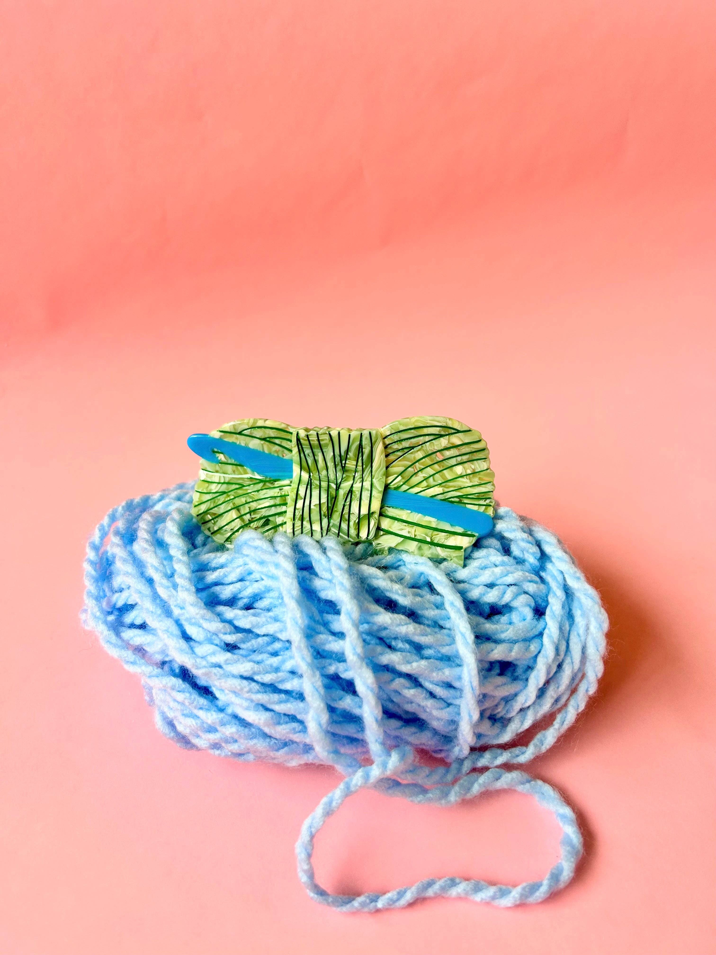 The Peach Fuz| Crochet Needle Hair Claw – Lift Bridge Yarns