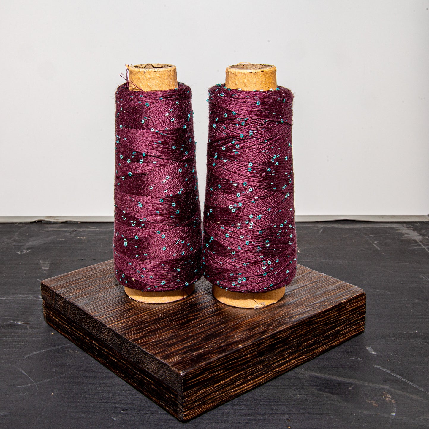 Creative Make it Blümchen Sequin Yarn Bordeaux (016) | Yarn - Lace