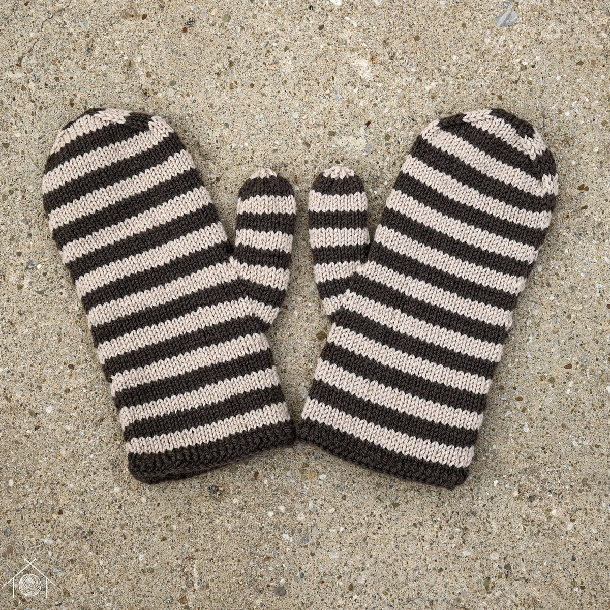 Wesley Lined Mittens with Nancy Vandivert | Fri. Jan. 8, 15, 22, & 29, 2027 | 3 - 4 pm | Class