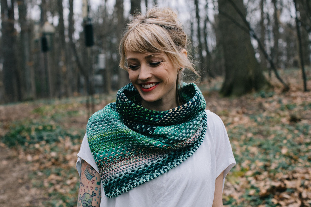 Shift Cowl with Nancy Vandivert | Wed. Feb. 3, 10, 17, 24, & Mar. 3, 2027 | 3 - 4 pm | Class