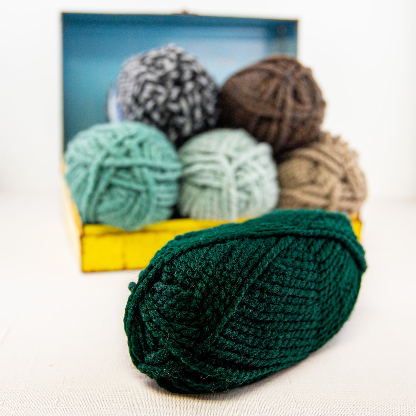 Encore Mega Forest Green (204) | Yarn - Super Bulky