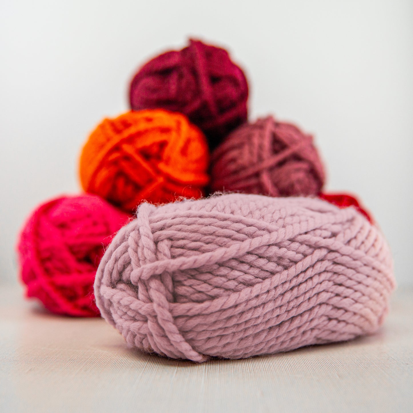 Encore Mega Powder Pink (639) | Yarn - Super Bulky