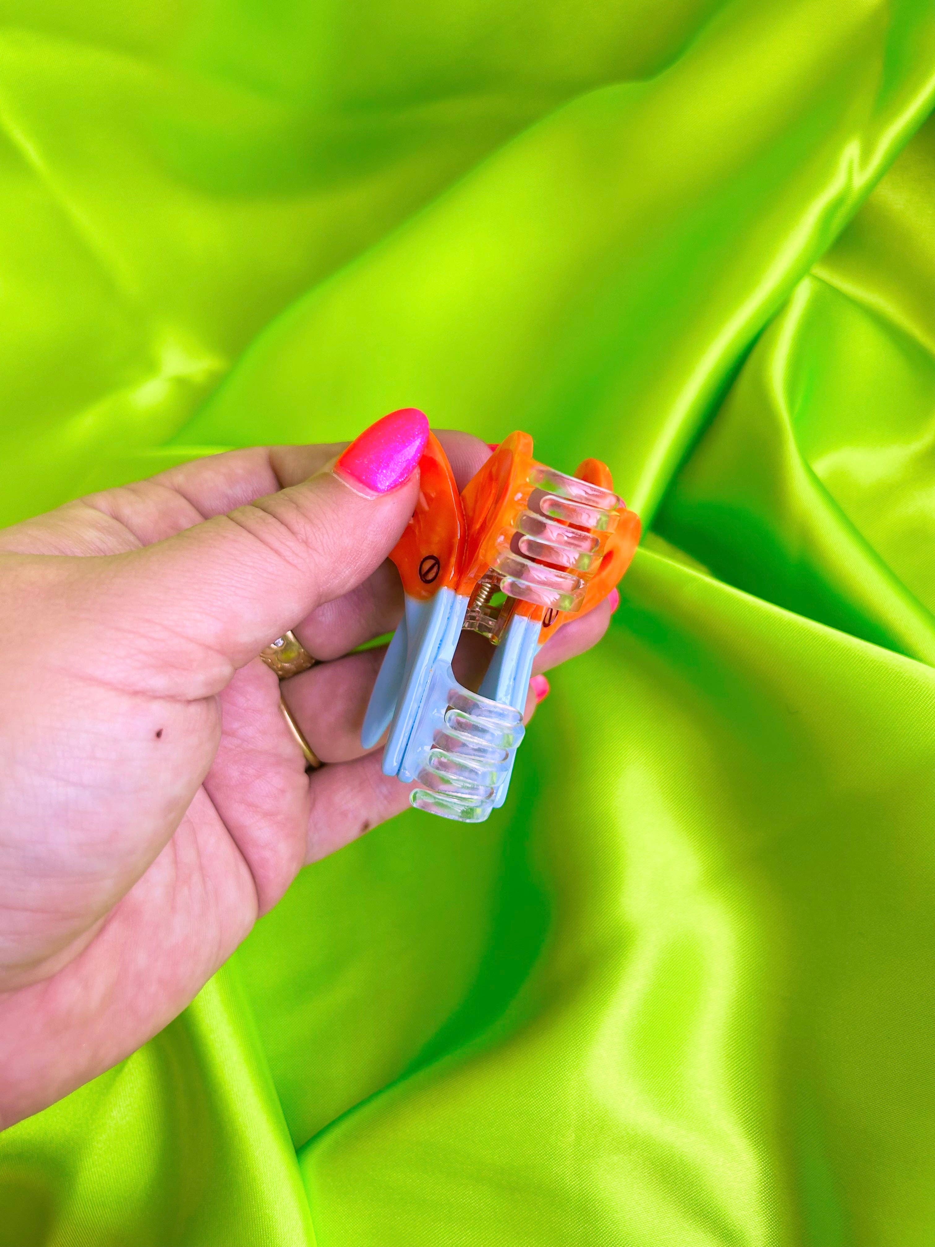 The Peach Fuzz | Scissors Hair Claw Clip – Lift Bridge Yarns