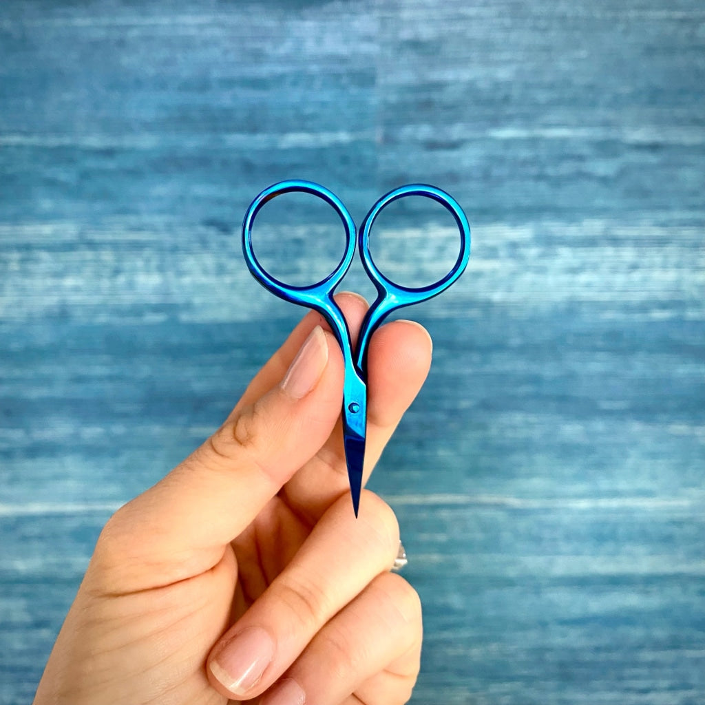 Thread and Maple | Mini Scissors – Lift Bridge Yarns