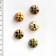  Geometric Grooves Buttons | 5 ct