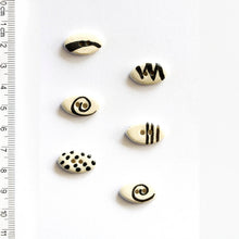  Geometric Ovals Buttons | 6 ct